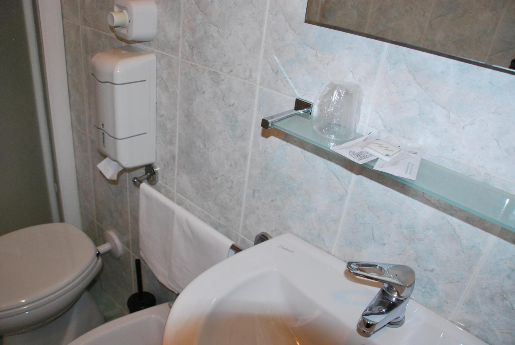 Hotel Antico Distretto Τορίνο Δωμάτιο φωτογραφία